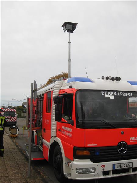 2013TM1 093