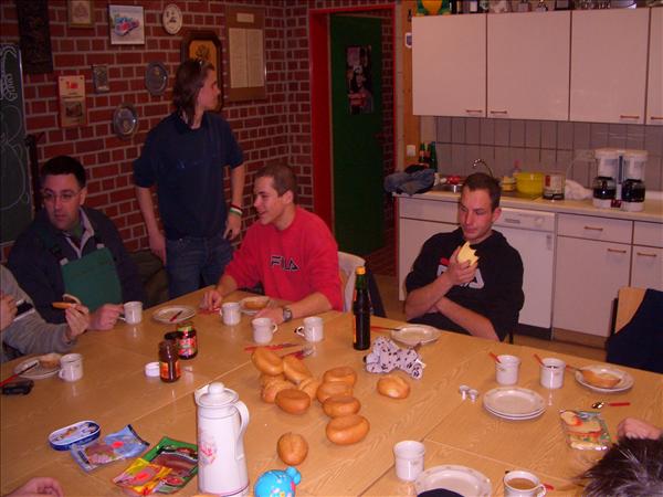 image 003